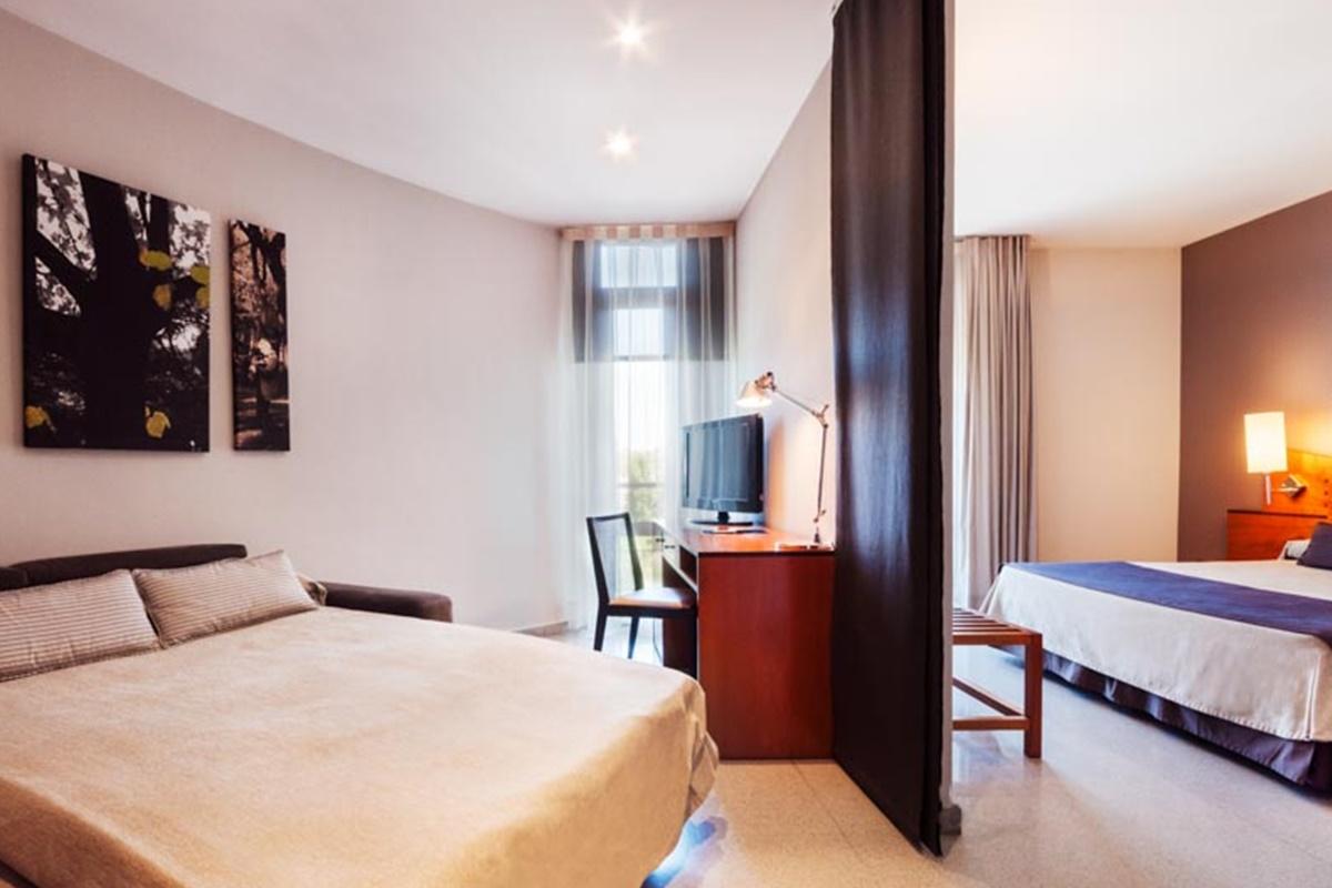 Hotel Γκρανολιές Εξωτερικό φωτογραφία
